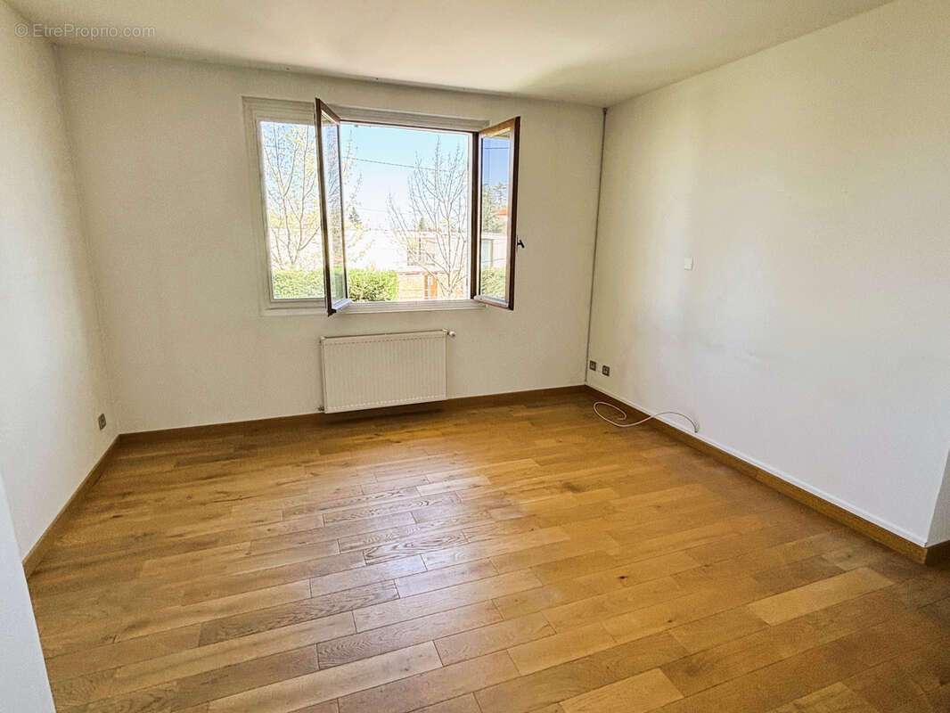 Maison à SAINT-CYR-AU-MONT-D&#039;OR