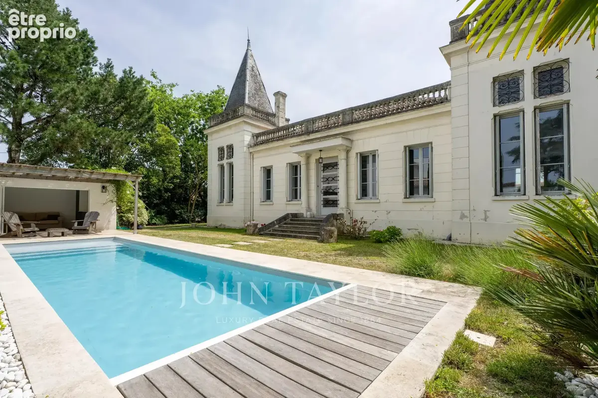 Caudéran - chartreuse du xixᵉ – rénovée par architecte – plain-pied – piscine – dépendance – garage - photo 2