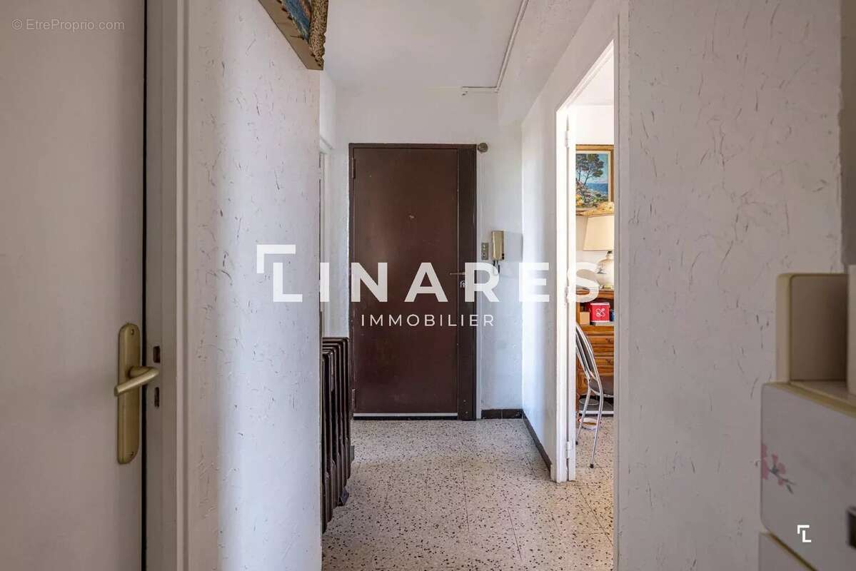 Appartement à MARSEILLE-3E