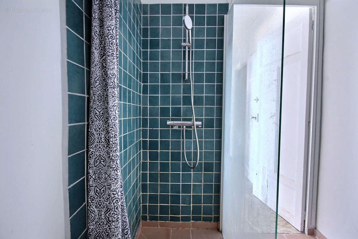 Appartement à MARSEILLE-7E