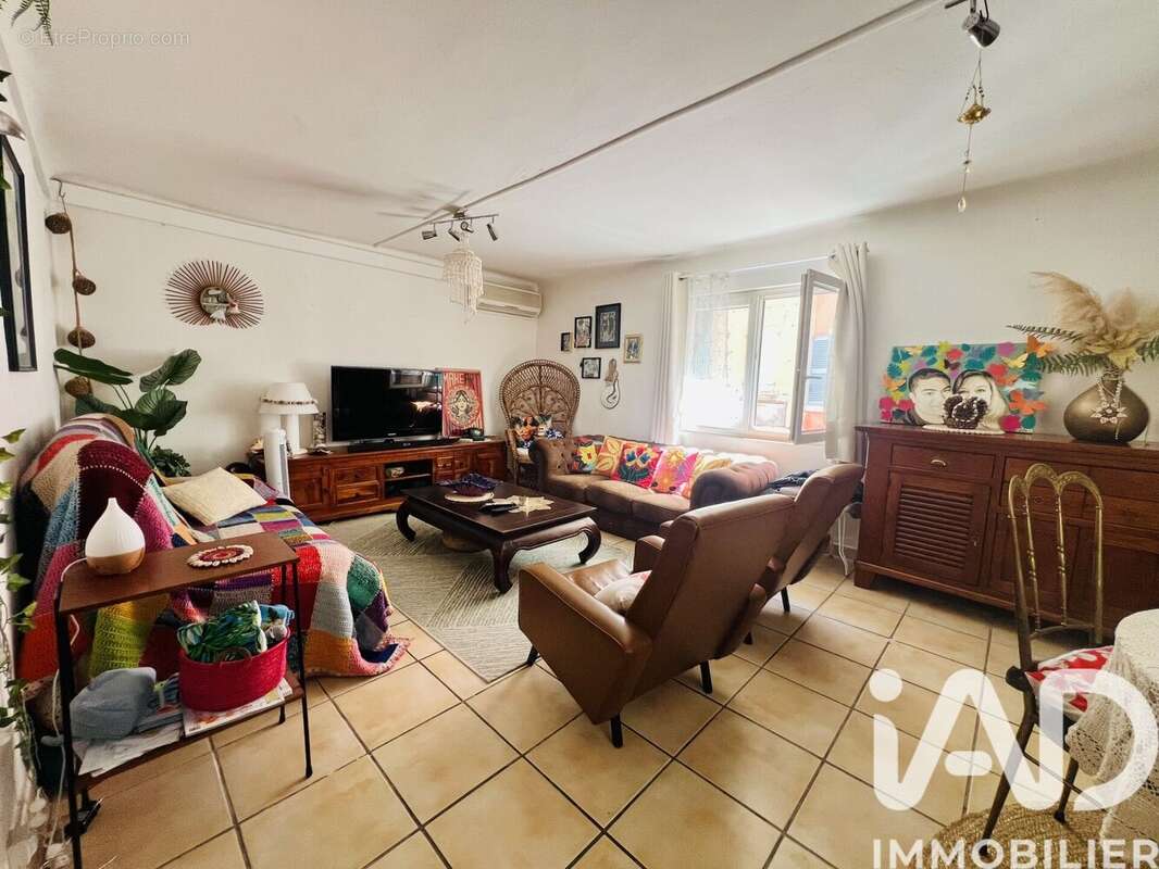 Photo 2 - Appartement à SOLLIES-PONT