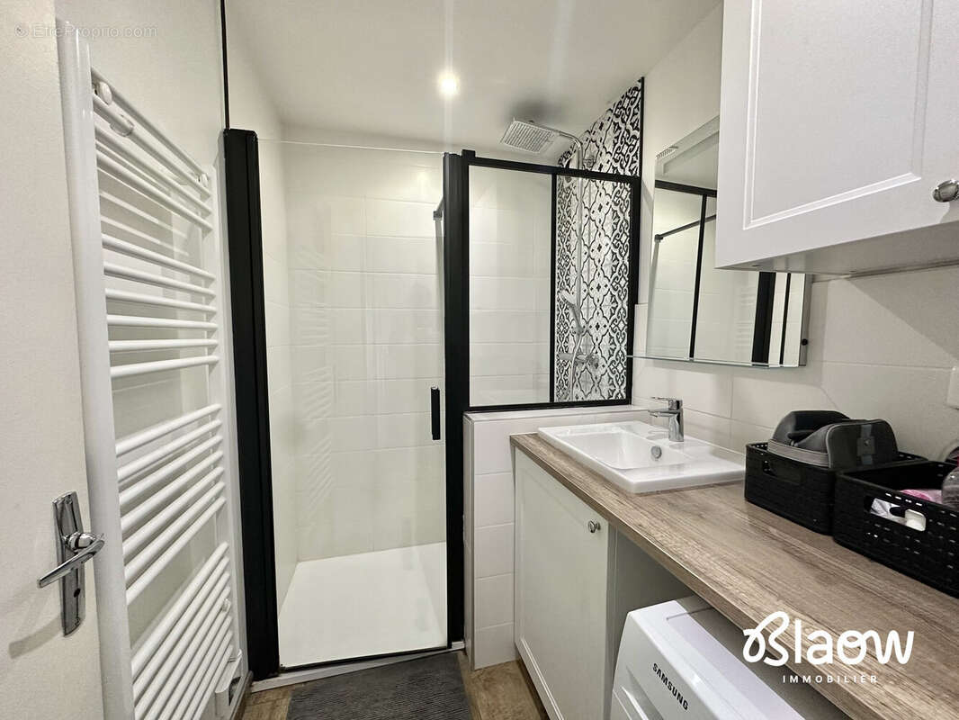 Appartement à DECINES-CHARPIEU