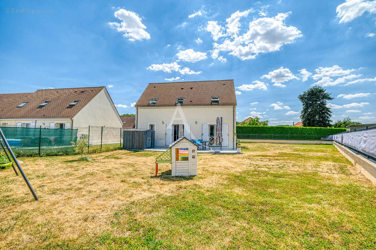 Maison à LA HOUSSAYE-EN-BRIE