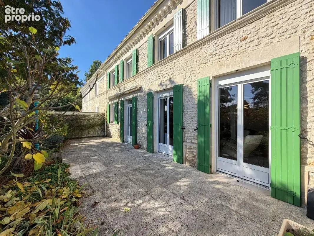 Belle CHARENTAISE rénovée, au calme, proche du CENTRE BOURG - photo 2