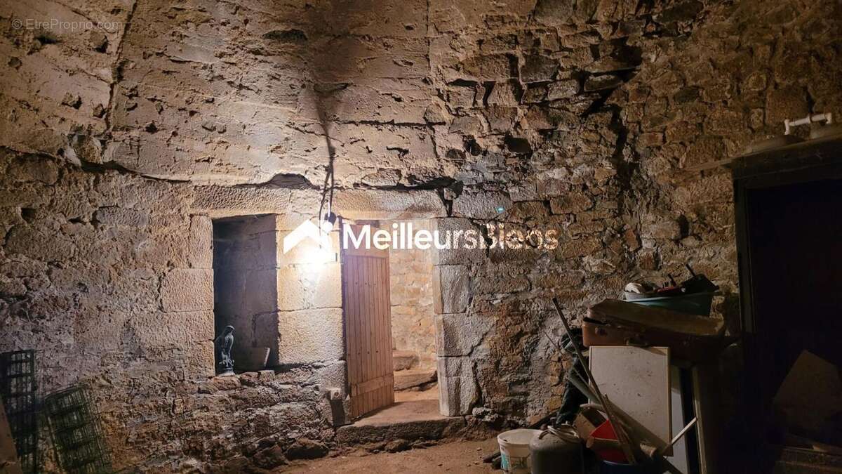 Maison à CROS-DE-MONTVERT