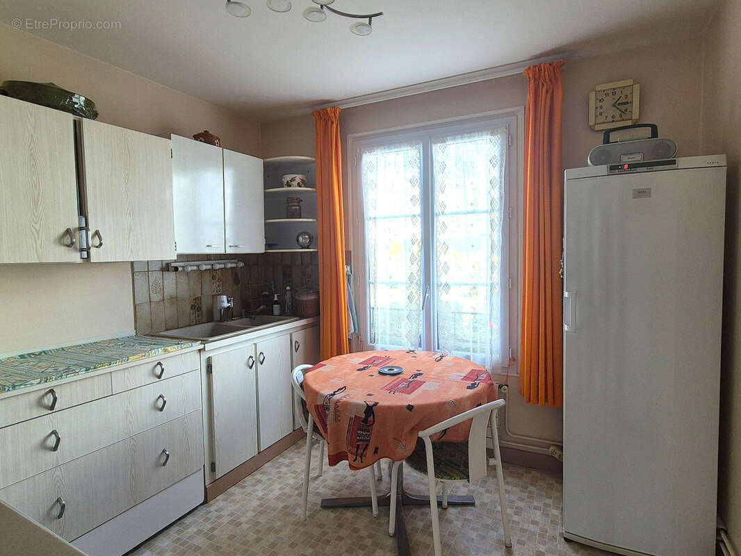 Maison à VERT-SAINT-DENIS