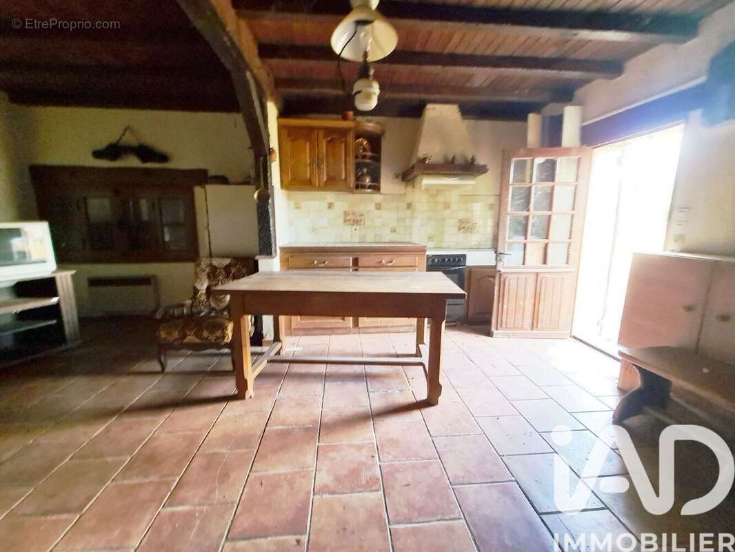 Maison 56 m² à Ginestet  - photo 4