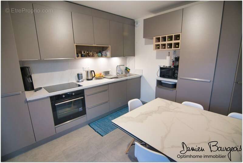 Appartement à CESSY