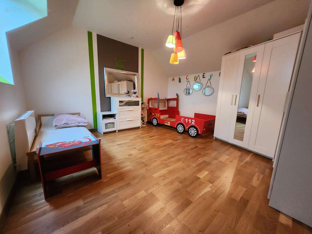 Maison à MONCE-EN-BELIN