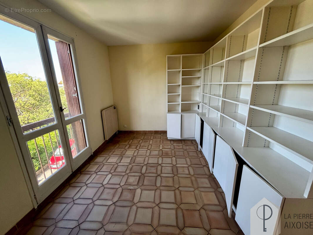 Appartement 4 pièces 110,89m2  balcon parking  Val ST André - Aix  en Provence - photo 11