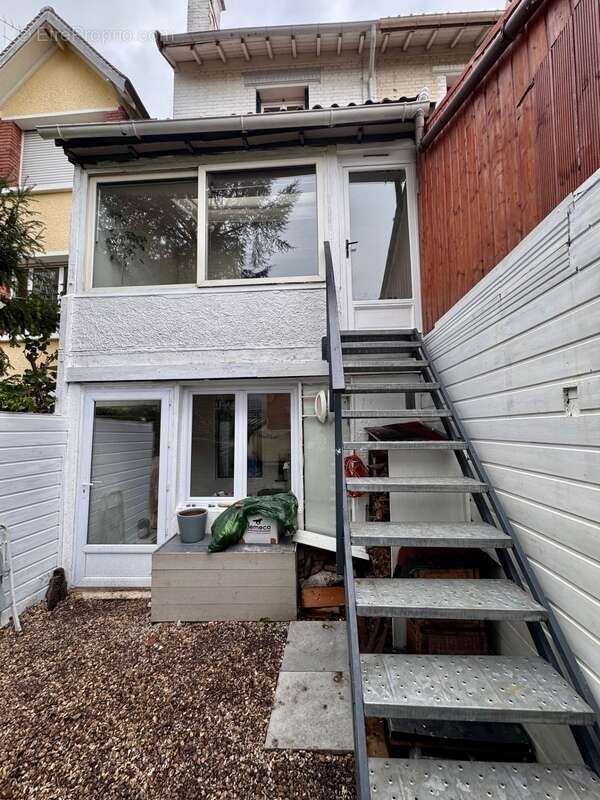 Maison à LE PERREUX-SUR-MARNE