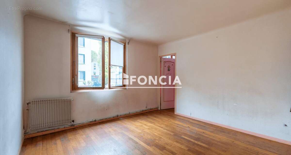Appartement à AUBERVILLIERS