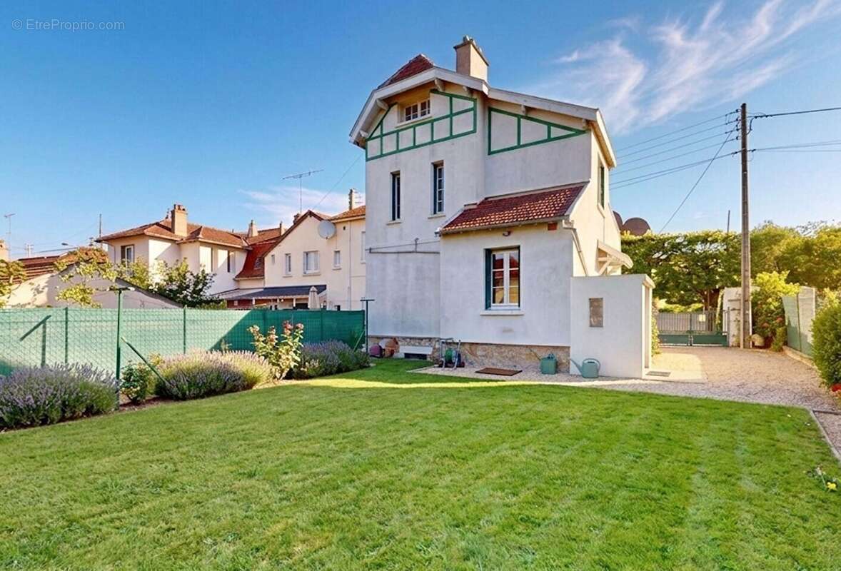 Maison Aubergenville 4 pièce(s) 82 m2 - photo 4