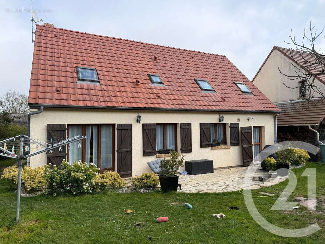 Maison à DAMMARTIN-EN-GOELE
