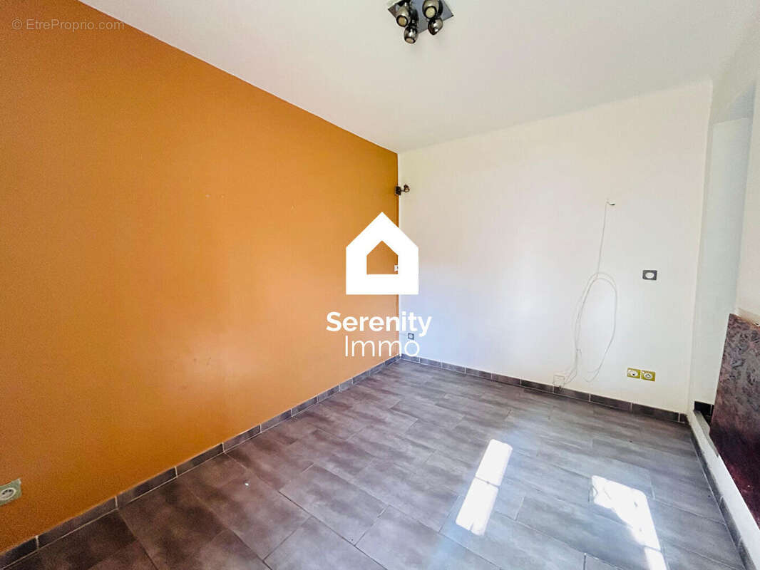 Appartement à MARSEILLE-15E