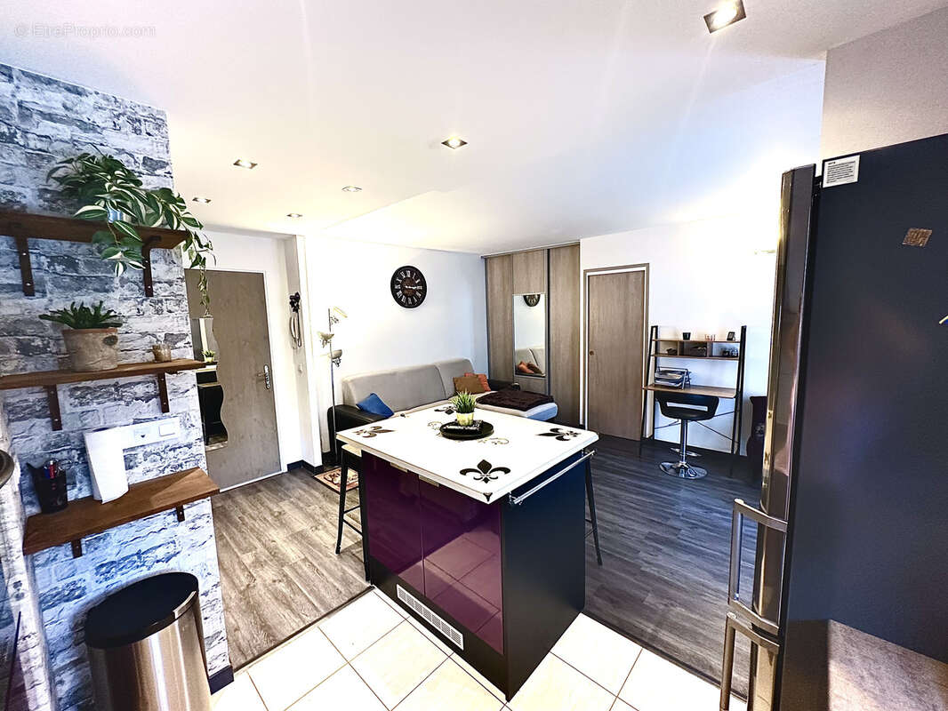Appartement à VOISINS-LE-BRETONNEUX