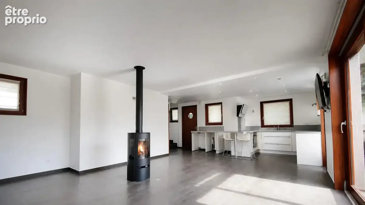 Maison de 4 pièces de 91 m² à Saint-Julien-Mont-Denis - photo 6
