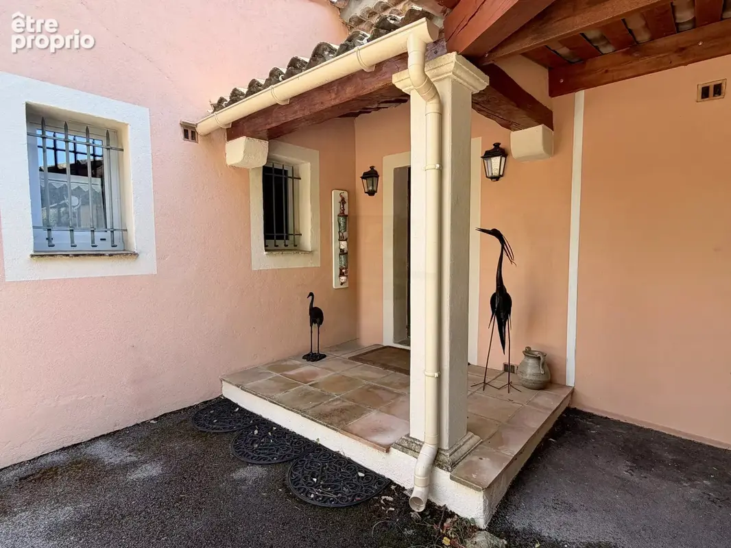 Élégante propriété avec villa principale, mazet en pierres et piscine - photo 21