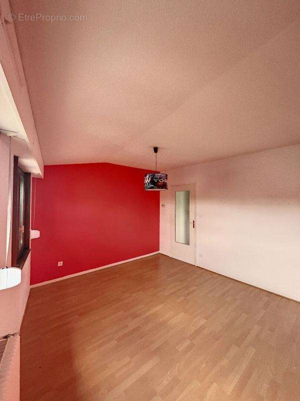 Appartement à NEUFCHATEAU