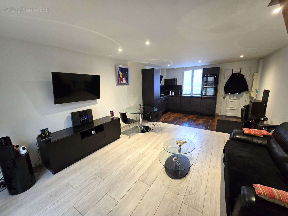 Maison T3 Duplex - Terrasse - 2 parkings. - photo 9