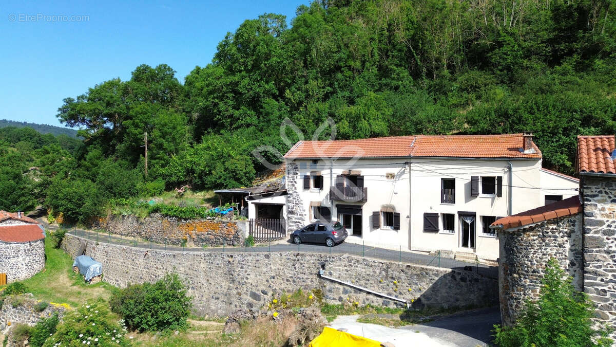 Maison à SAINT-JEAN-DE-NAY