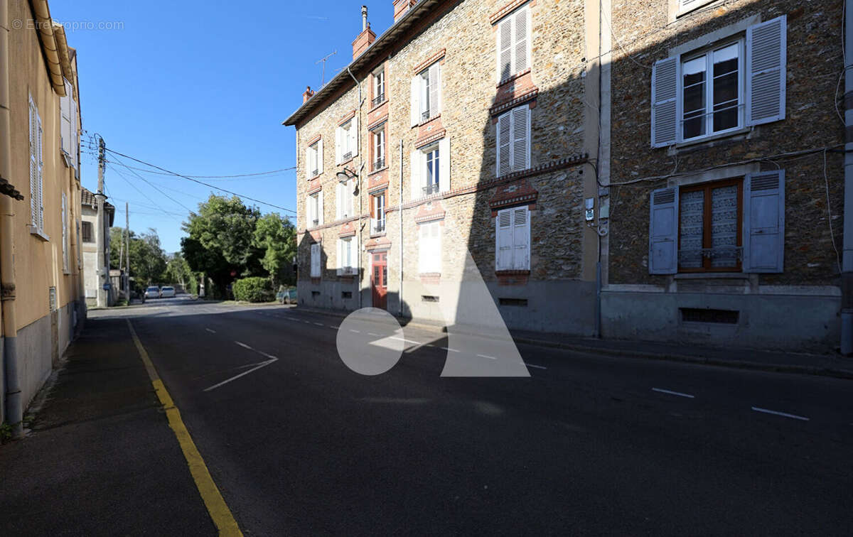 Appartement à CORBEIL-ESSONNES