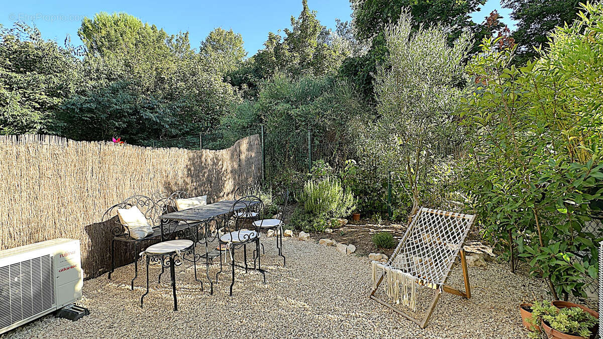 Maison à LA ROQUE-D'ANTHERON