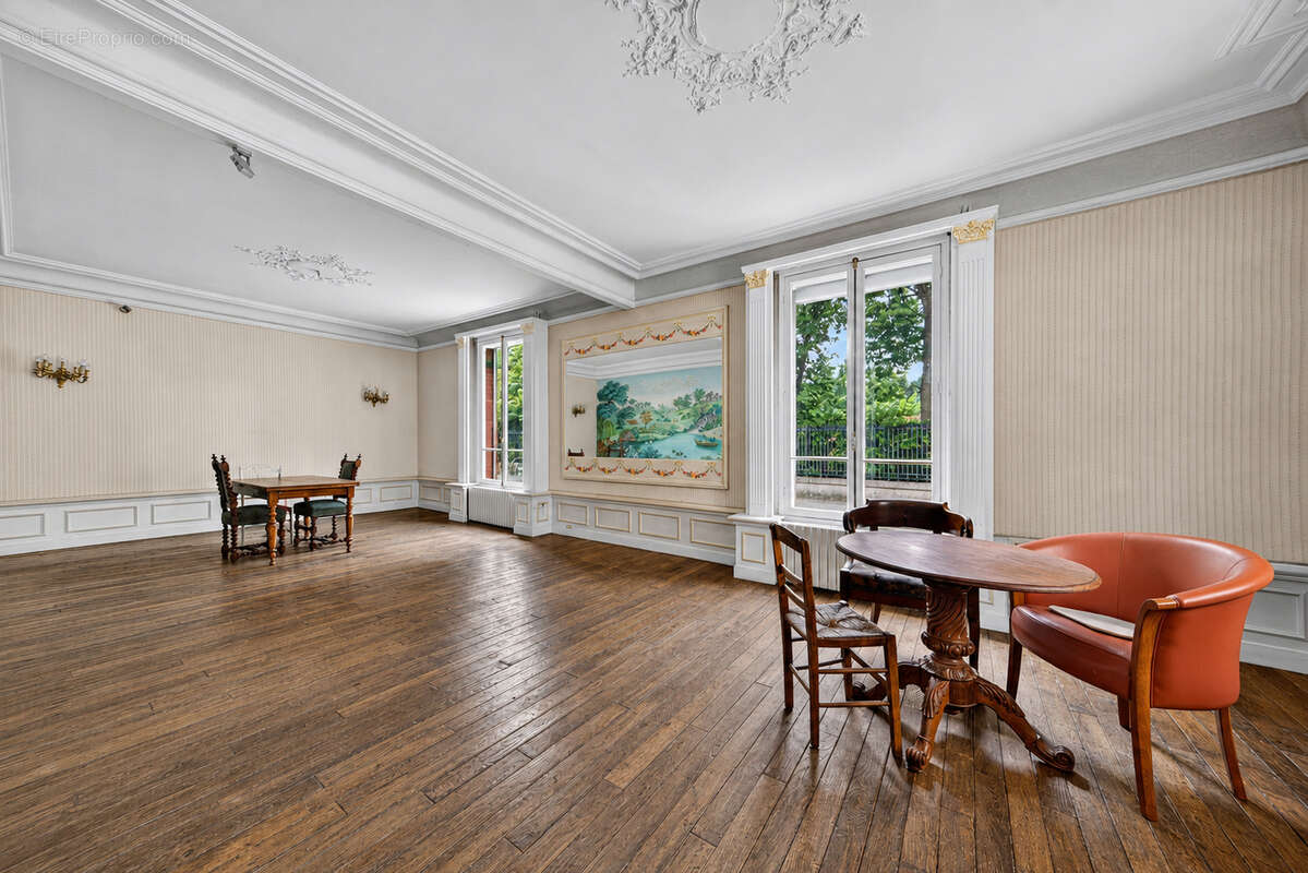 Maison à PARIS-14E