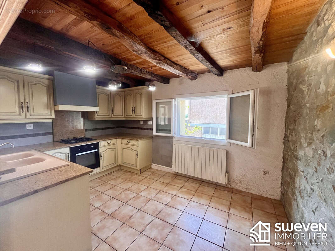Maison 116 m² à Camarade  - photo 3