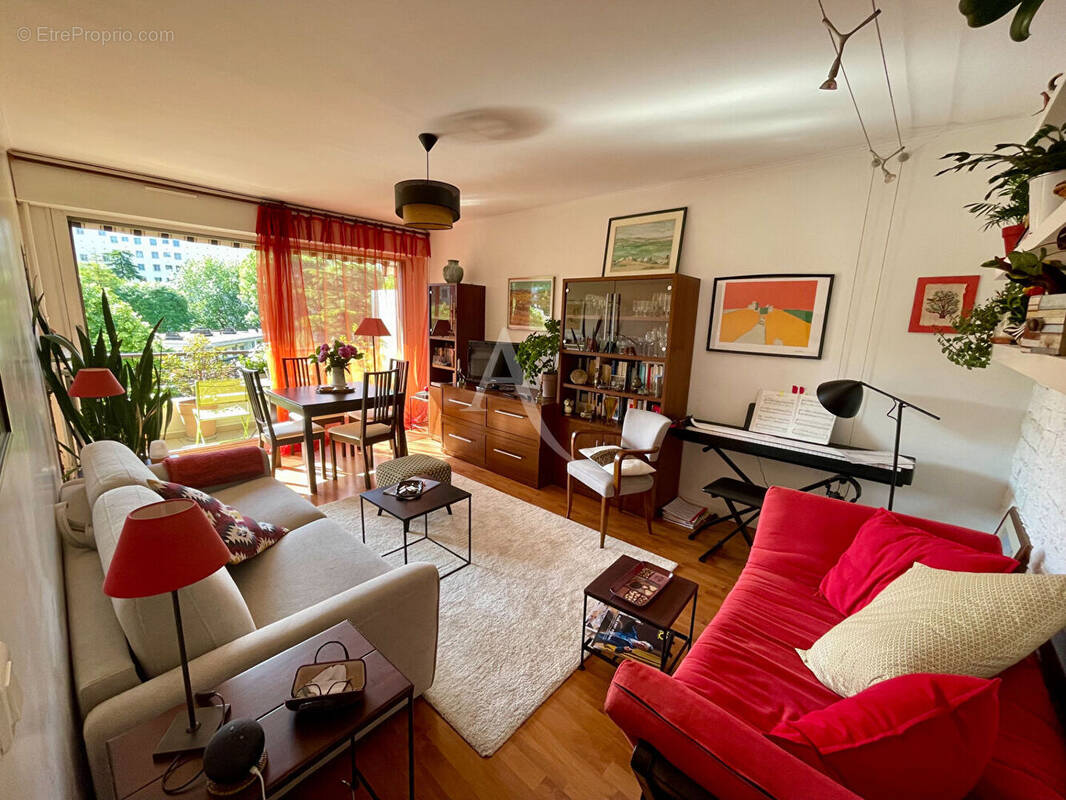 Appartement à FRESNES