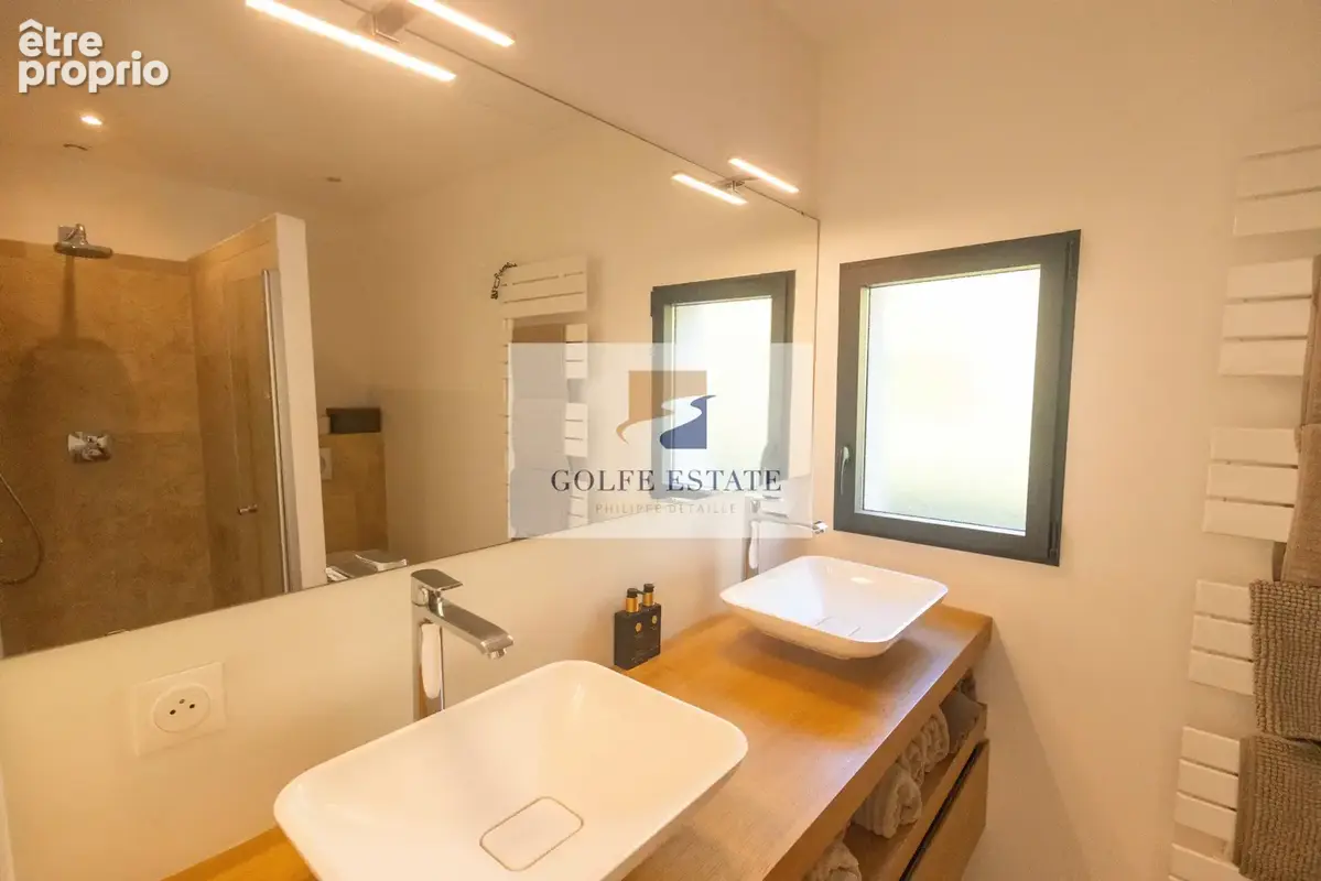 Villa rénovée, 3 chambres, piscine et vue mer - photo 15