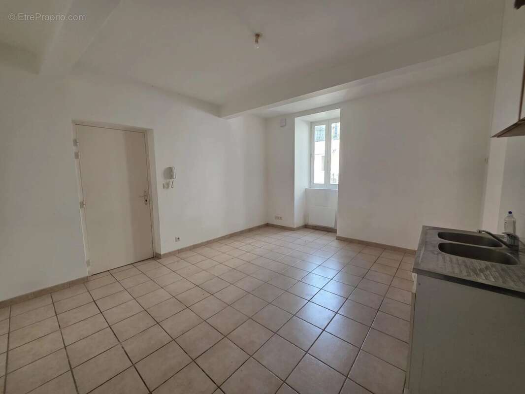 Meysse - appartement t2 rdc avec terrasse - photo 3