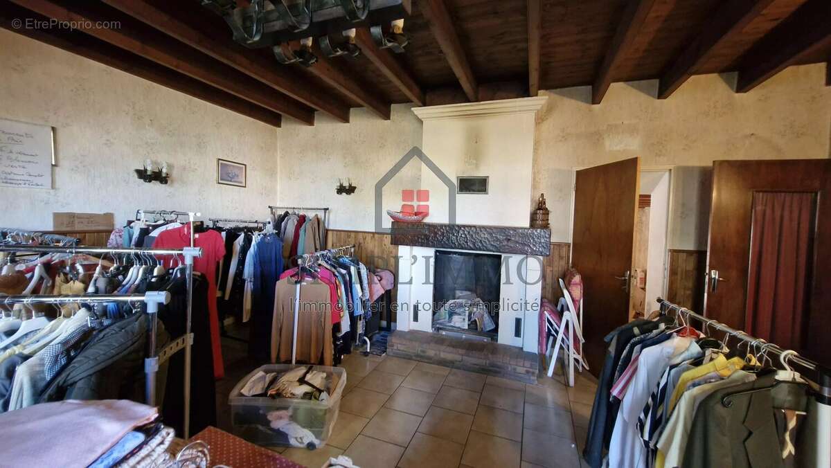 Maison à CHAMPAGNE