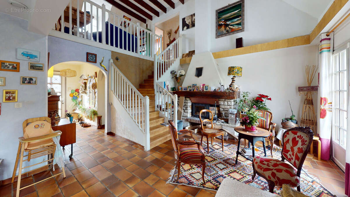 Maison le chatelet en brie - 7 pièce(s) - 155.87 - photo 5