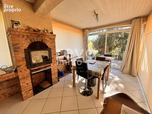 Maison familiale de 170m2 avec piscine chauffée sur plus de 9 000 m² - photo 7