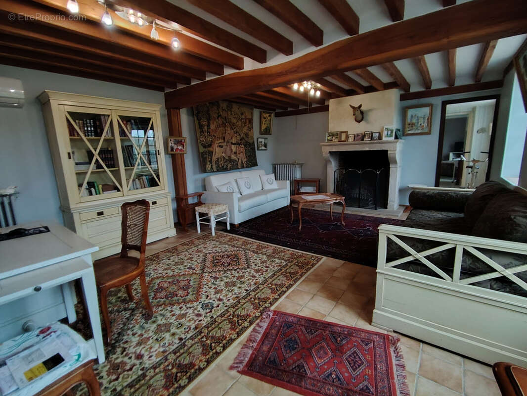 Maison à DOMATS