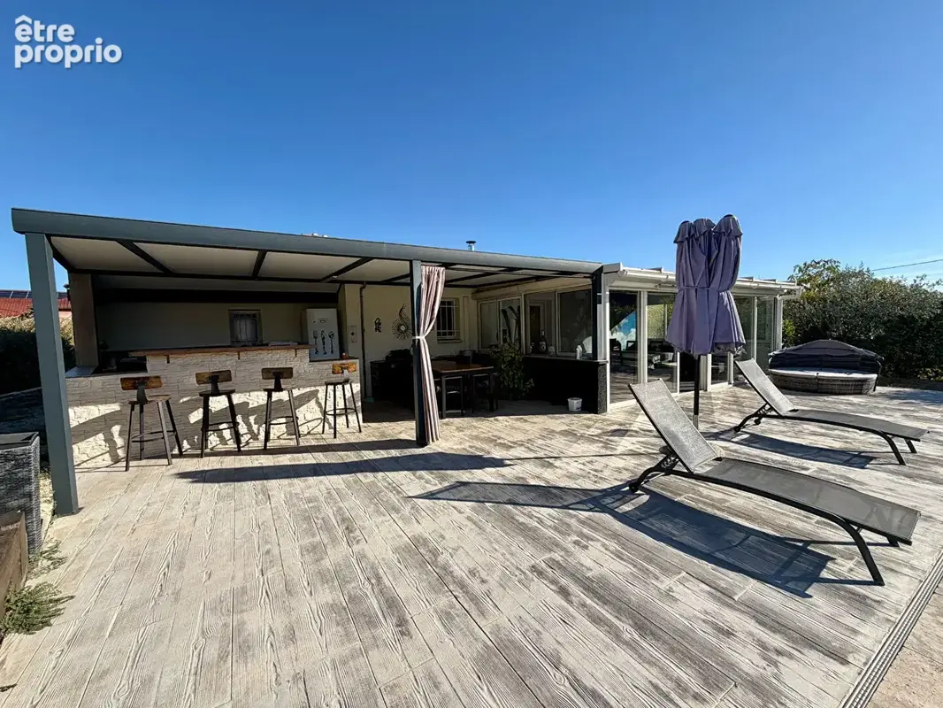 Maison de plain-pied avec piscine et studio indépendant - photo 3