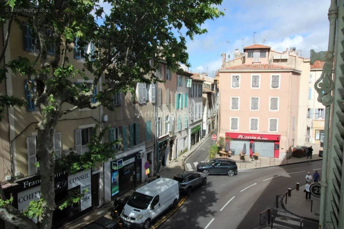 Commerce à AUBAGNE