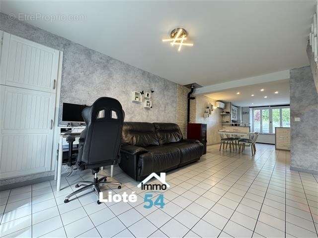 Maison 151 m² à Mangonville  - photo 8