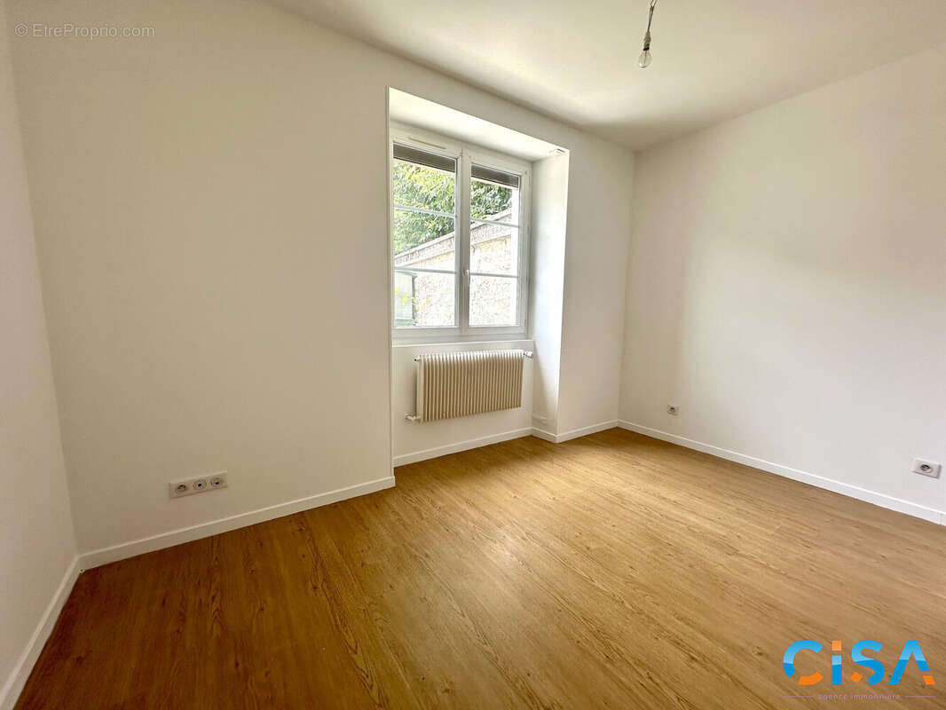 Appartement à BRUYERES-SUR-OISE