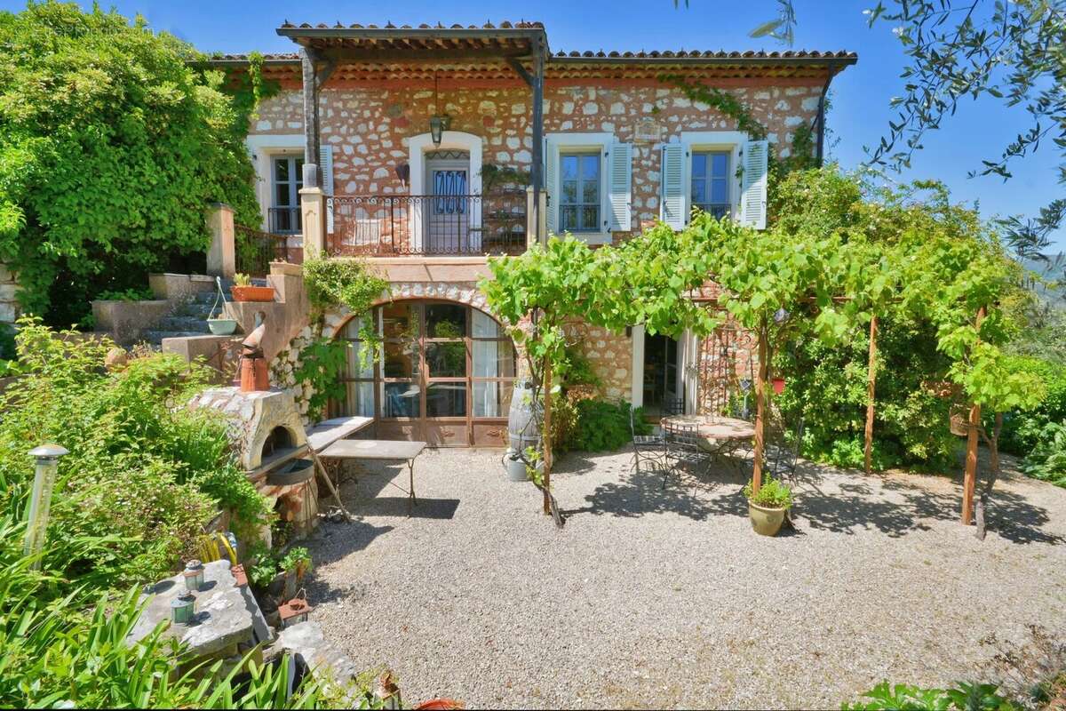 Maison à ROQUEFORT-LES-PINS