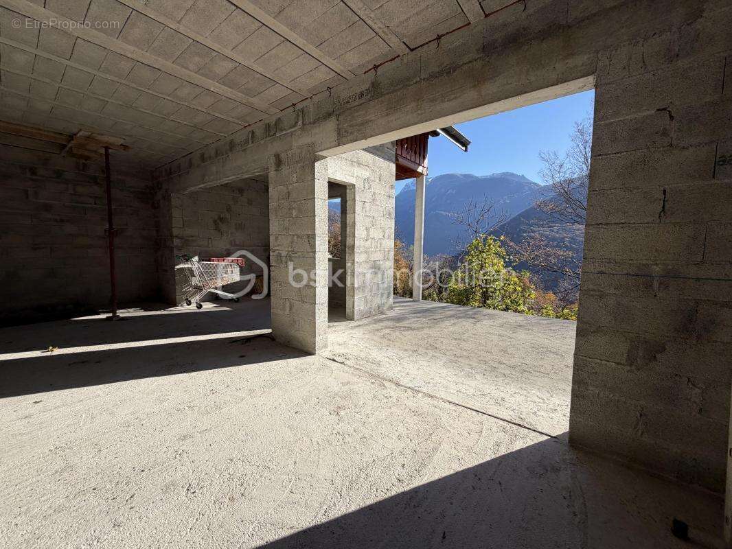 Maison à SECHILIENNE