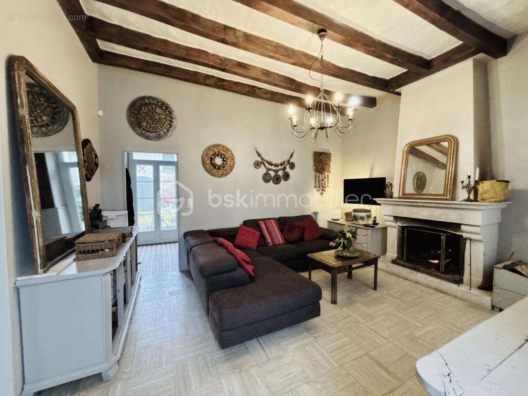 Maison à REIGNAC-SUR-INDRE