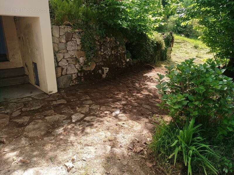 Maison à VOLLORE-VILLE