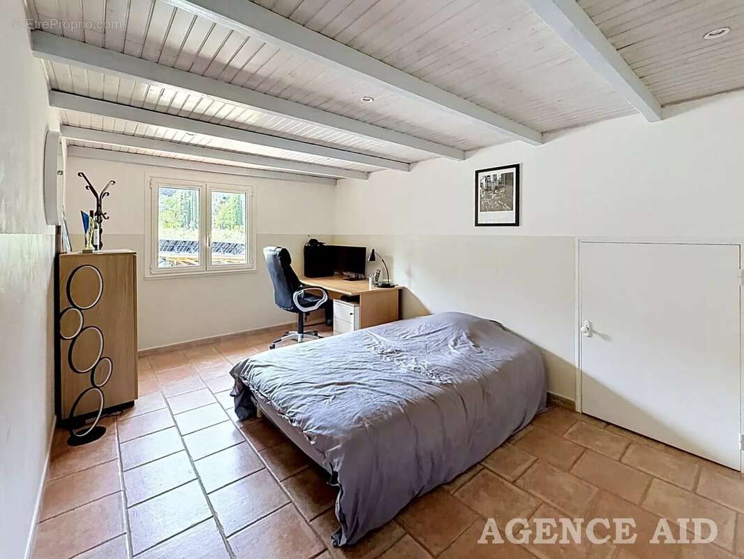 Maison à CUGES-LES-PINS