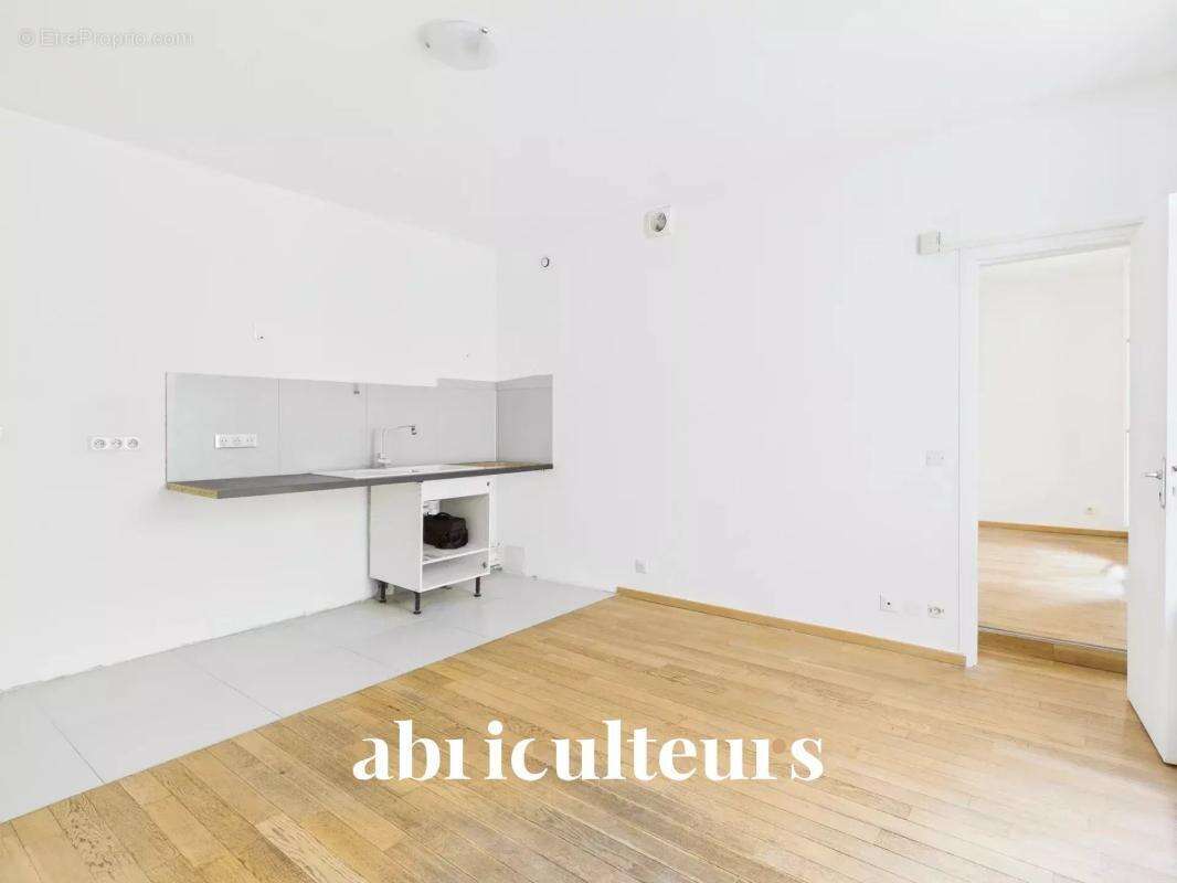 Appartement à PARIS-7E