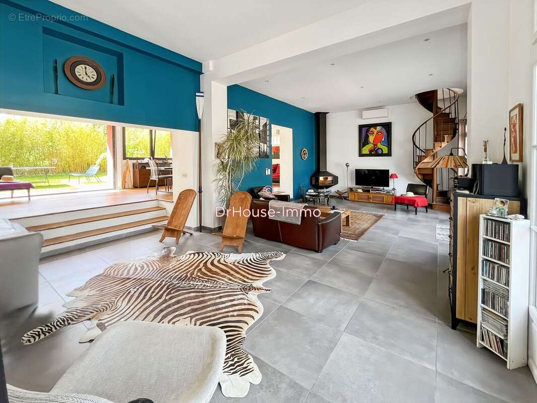 Maison 177 m² à Lagny-Sur-Marne  - photo 4
