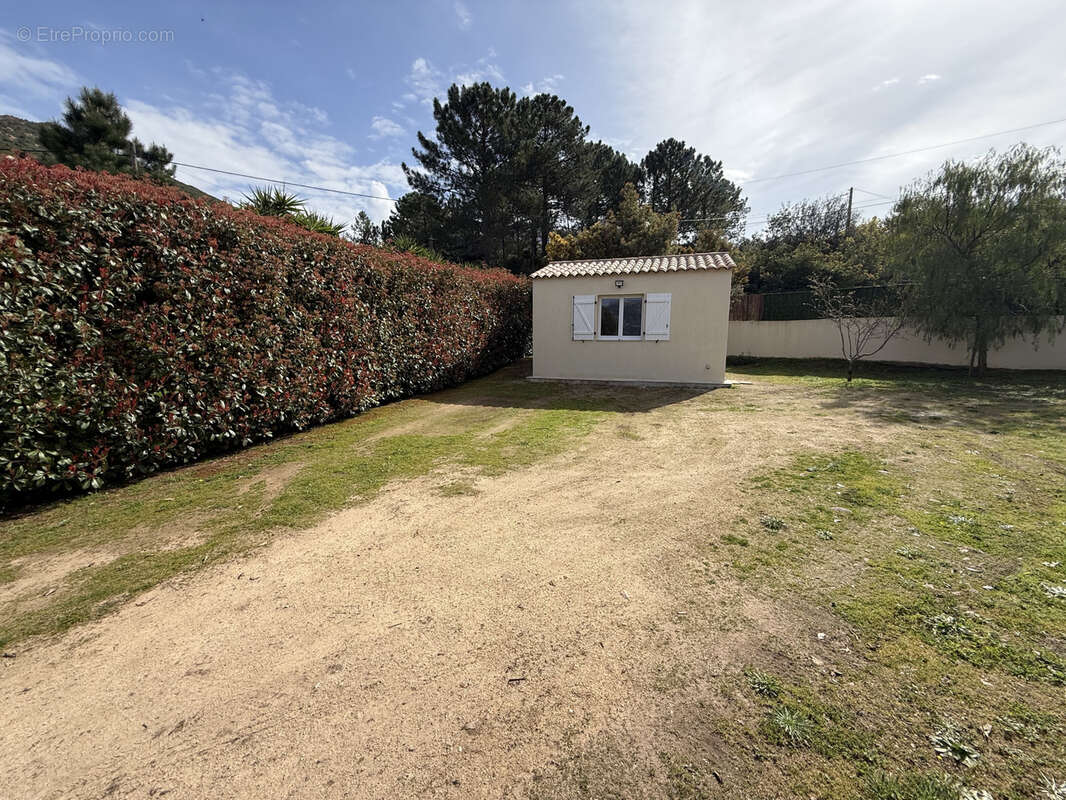 VILLA plain pied  T4 + T2 et annexe à 10 min de CALVI - photo 24