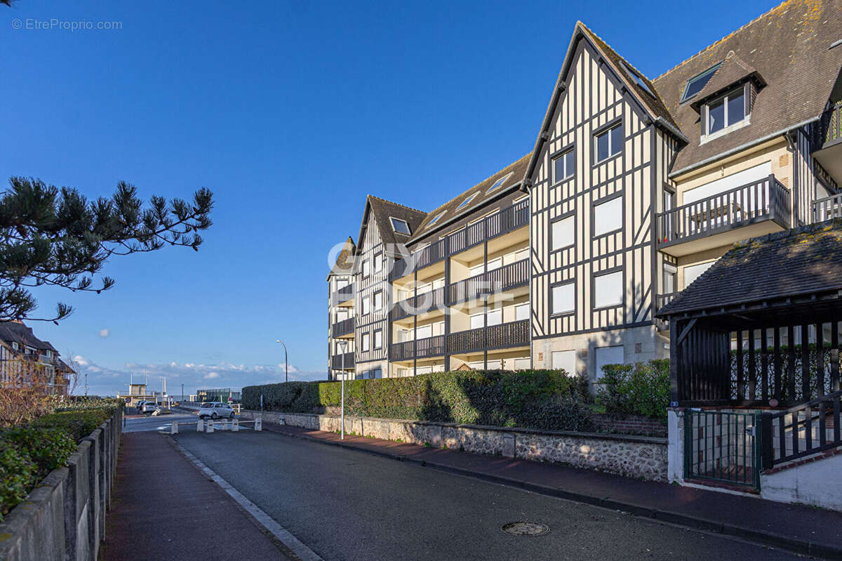 Appartement à TOURGEVILLE