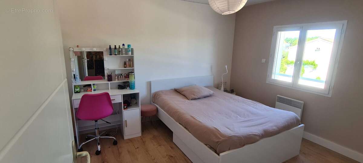 Maison 111 m² à Sainte-Soulle  - photo 9